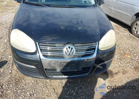 2006 Volkswagen Jetta 2.5 z USA, uszkodzony, nr VIN 3VWRG71K86M658227